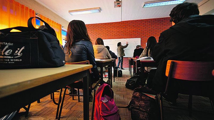 FNE quer alterar concursos de professores e composição das turmas