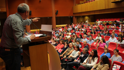 Trabalhadores Não Docentes exigem a sua valorização, por uma educação de qualidade. Trabalhadores Não Docentes exigem a sua valorização, por uma educação de qualidade.