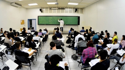 Documento relativo aos compromissos assumidos pelo Ministério da Educação na reunião do corrente mês Documento relativo aos compromissos assumidos pelo Ministério da Educação na reunião do corrente mês