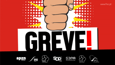 Professores em greve exigem reconhecimento Professores em greve exigem reconhecimento