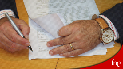 Contrato coletivo vai abranger mais de 40 mil trabalhadores do setor privado de educação Contrato coletivo vai abranger mais de 40 mil trabalhadores do setor privado de educação
