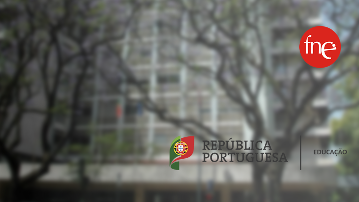 Docentes de Língua Gestual Portuguesa em reunião negocial no ME