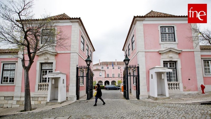 Governo admite alugar salas para ensino de língua portuguesa no estrangeiro