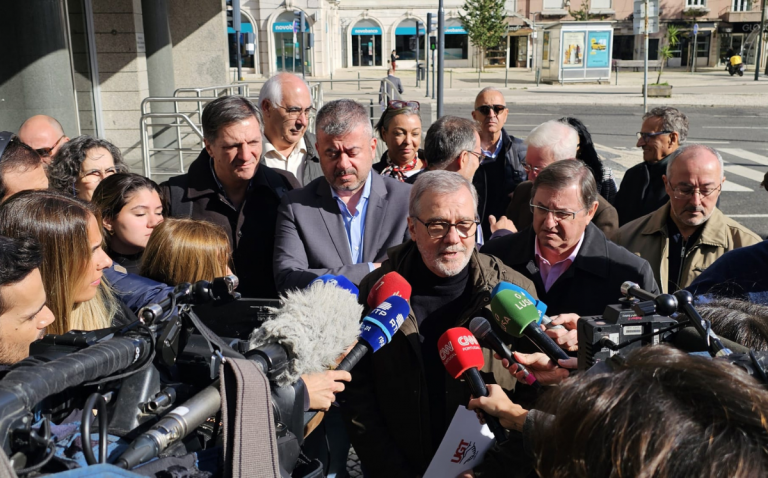 UGT entrega pré-aviso de greve