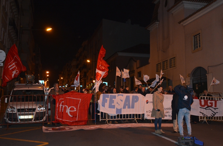 FNE/FESAP: Vigília pela justiça salarial e pelo direito de todos os trabalhadores da Administração Pública à progressão na carreira